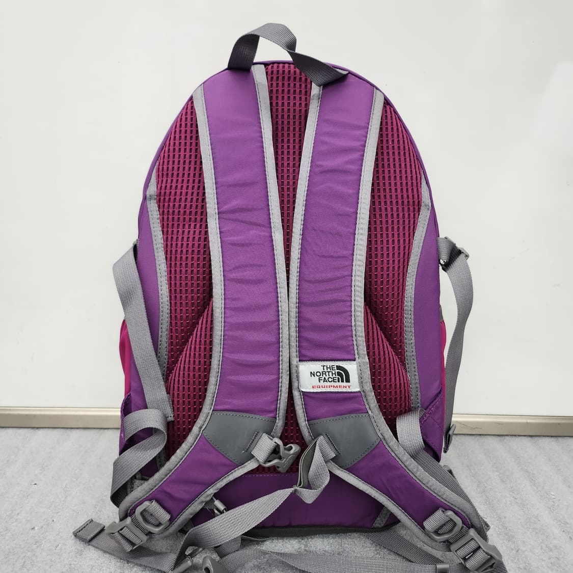 상태좋은 노스페이스 Essential 백팩 20L 상품이미지6