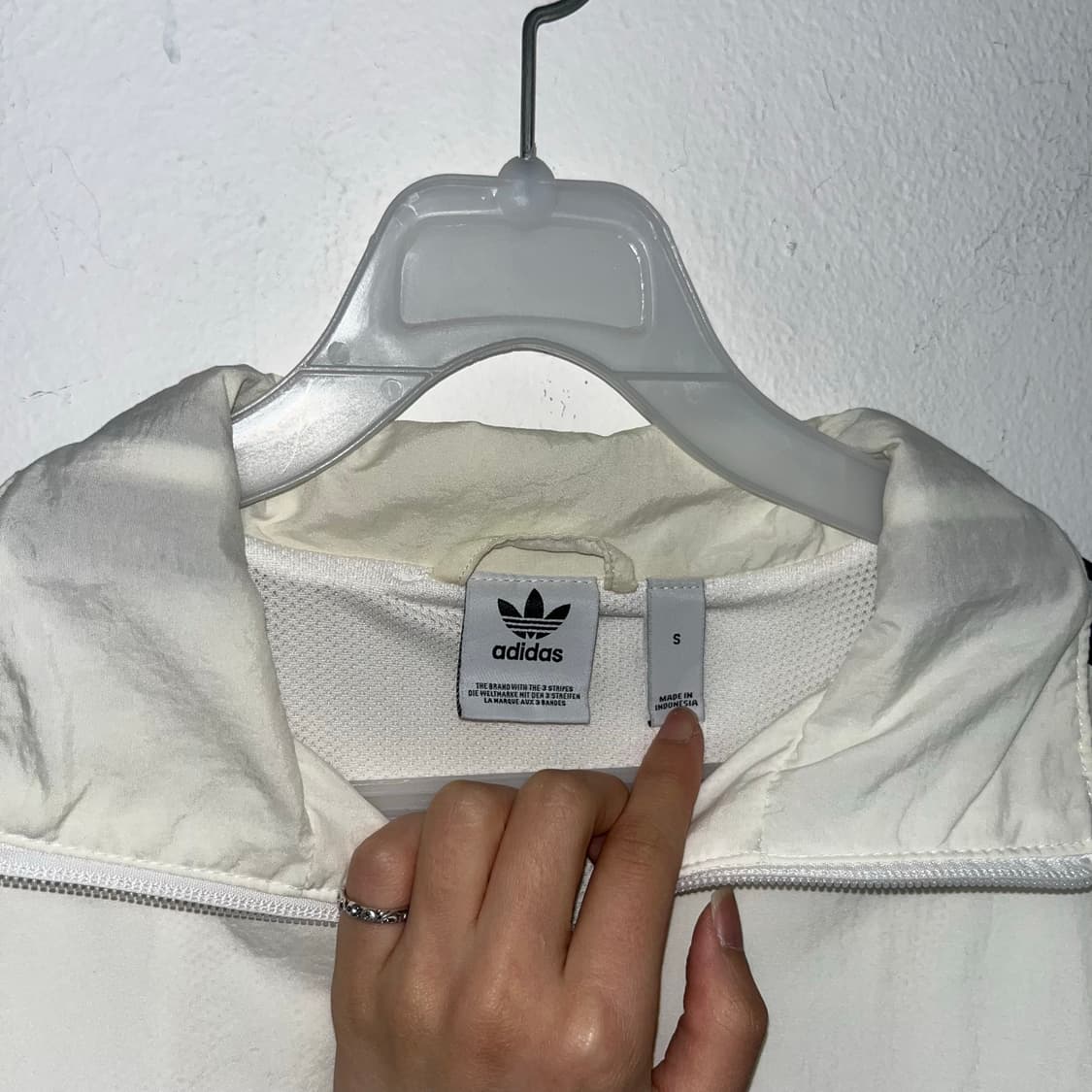 Adidas Lock-Up White Windbreaker 상품이미지6