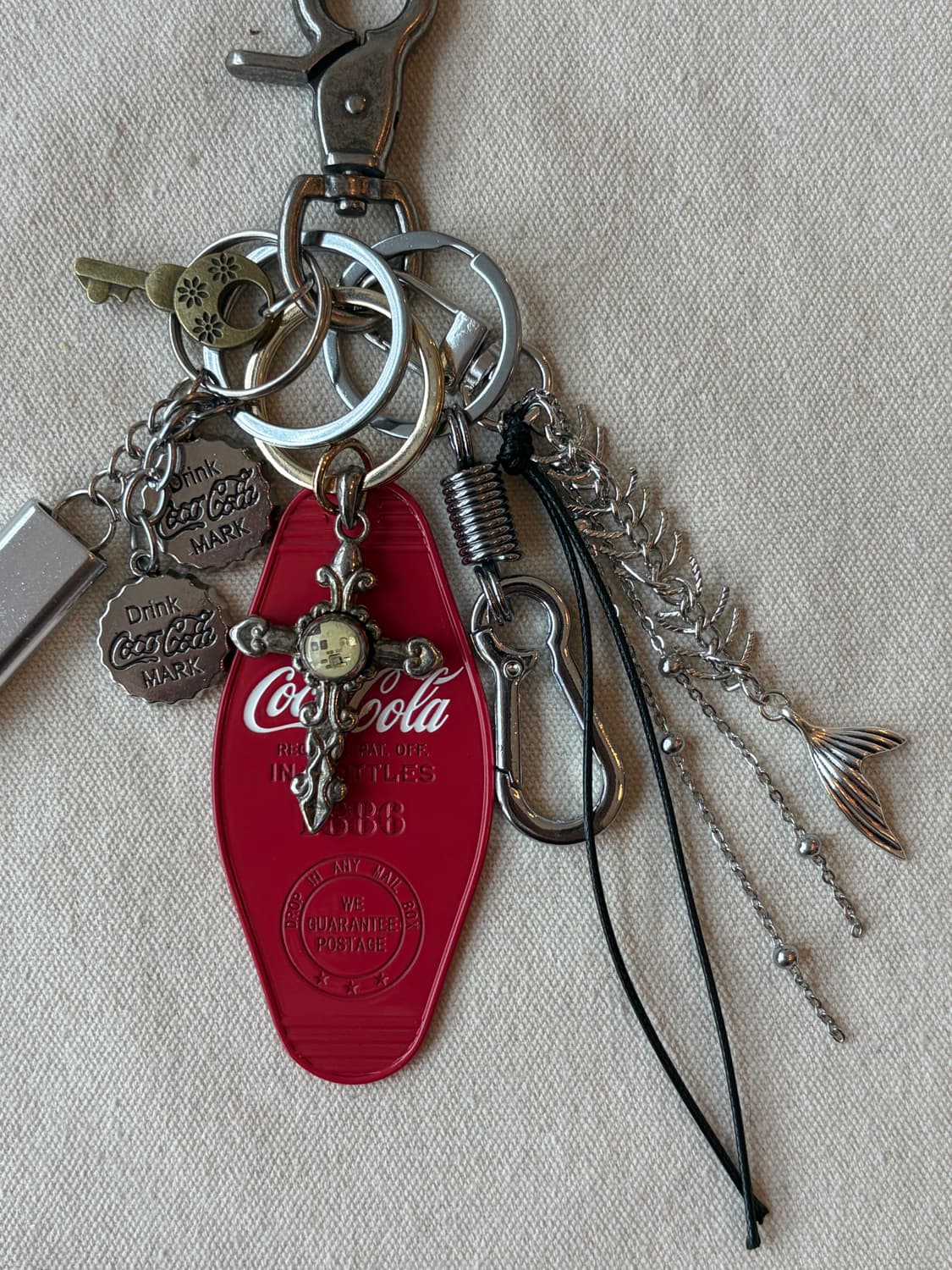 빈티지 코카콜라 감성 키링 세트 (십자가+체인 디테일) 상품이미지3