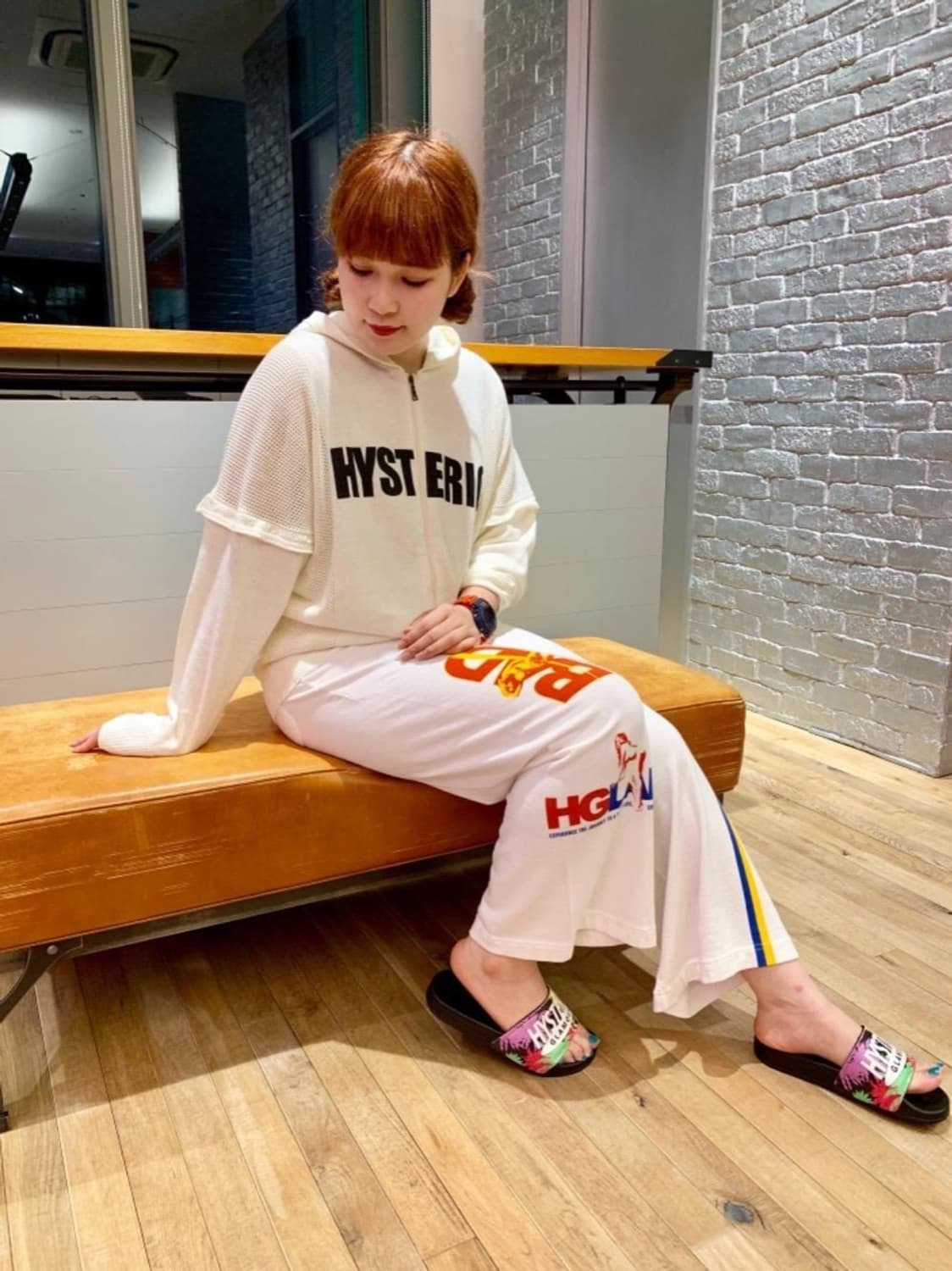HYSTERIC GLAMOUR Circle Girl Hoodie 상품이미지3