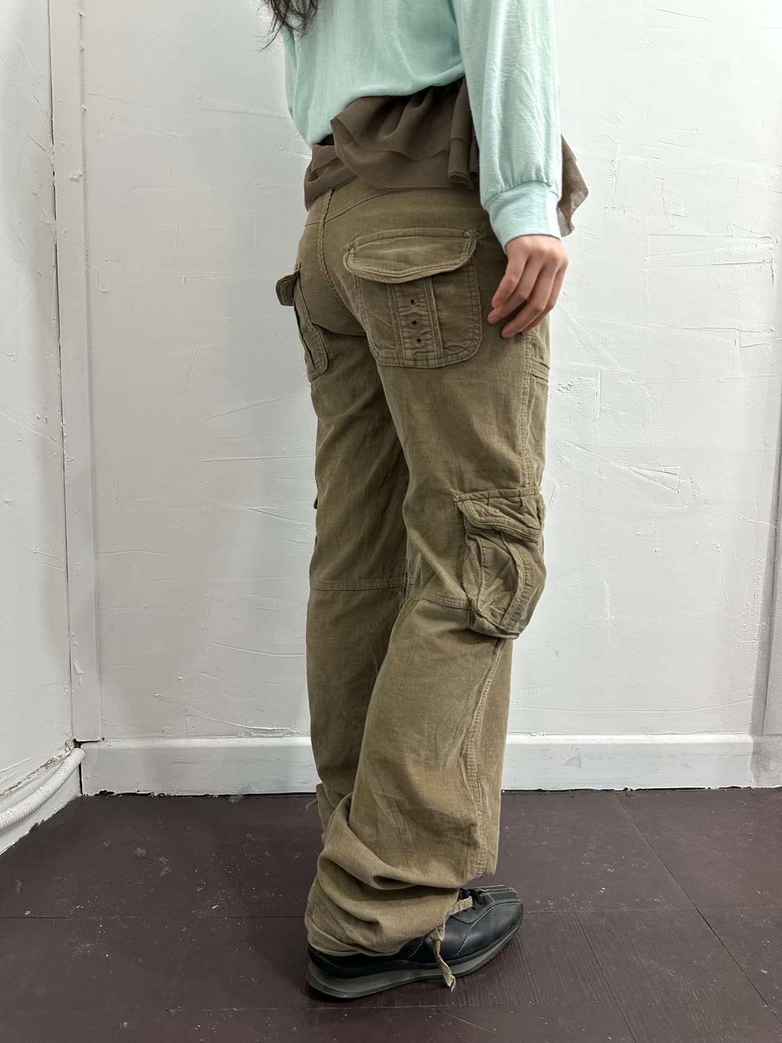 lara corduroy cargo pants 상품이미지3