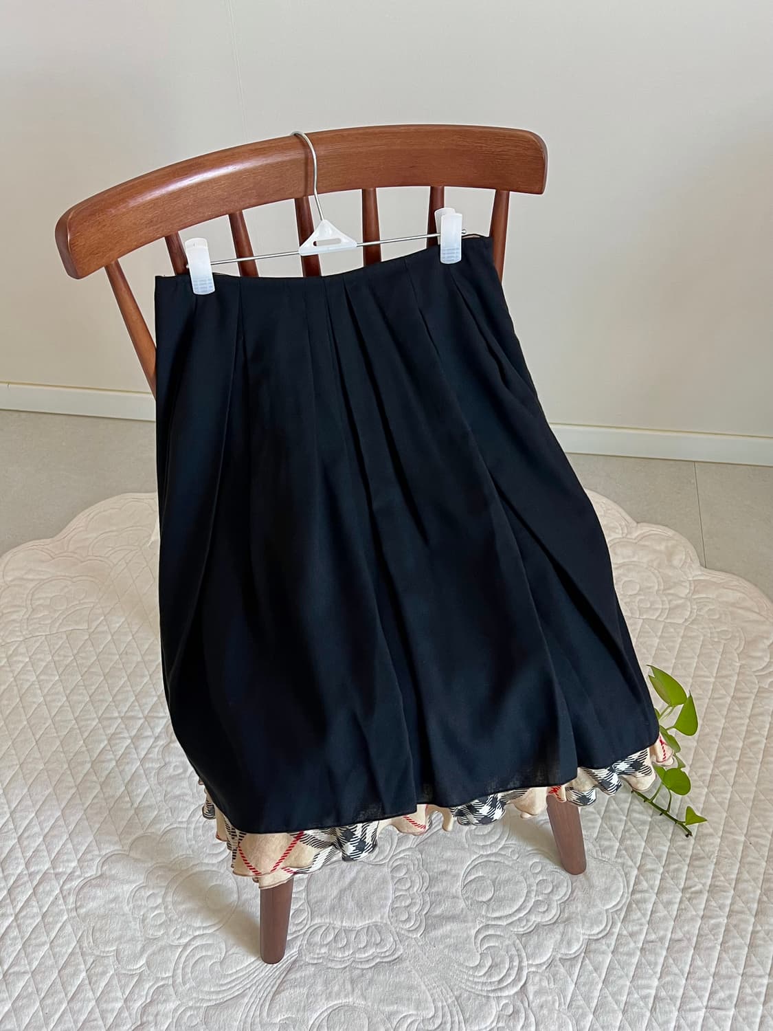 버버리 울 블랙 미디 스커트 상품이미지4