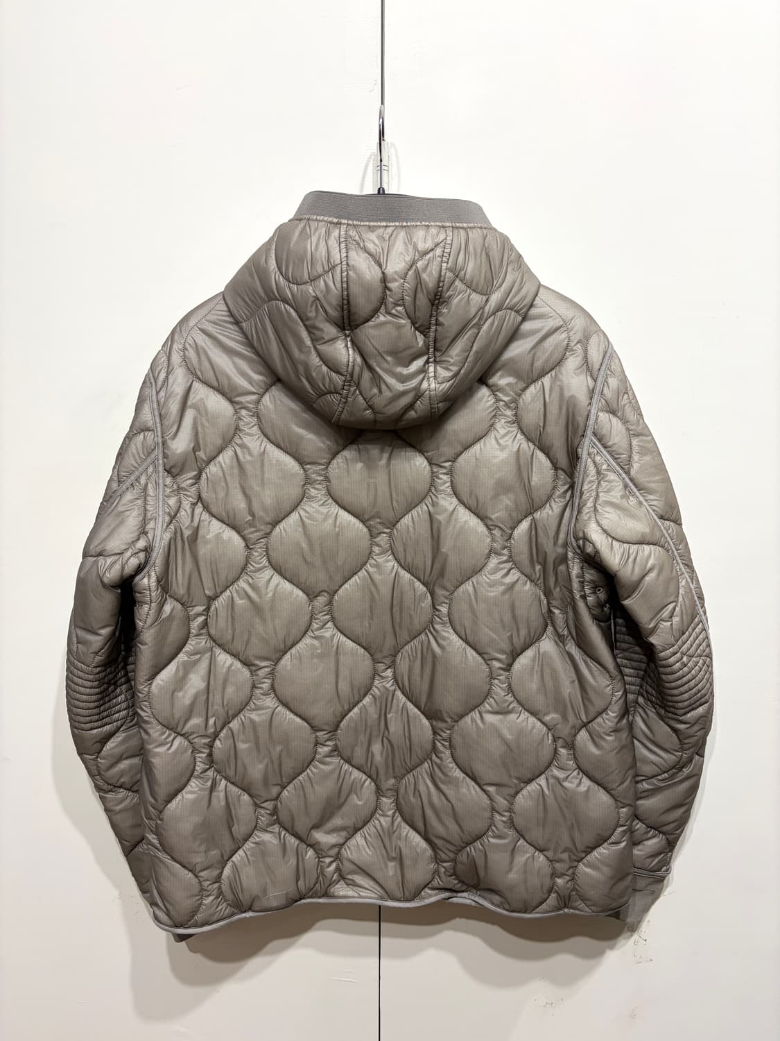 24FW C.P. 컴퍼니 렌즈 라이너 패딩 점퍼 상품이미지4