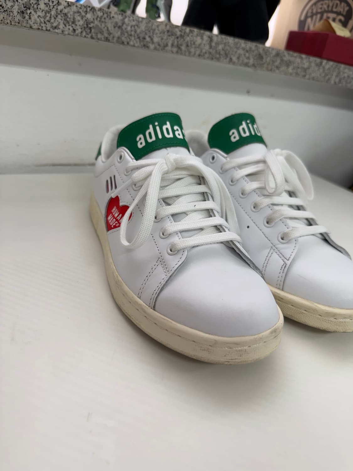 정품) 아디다스x휴먼메이드 스탠스미스 운동화 235 상품이미지3