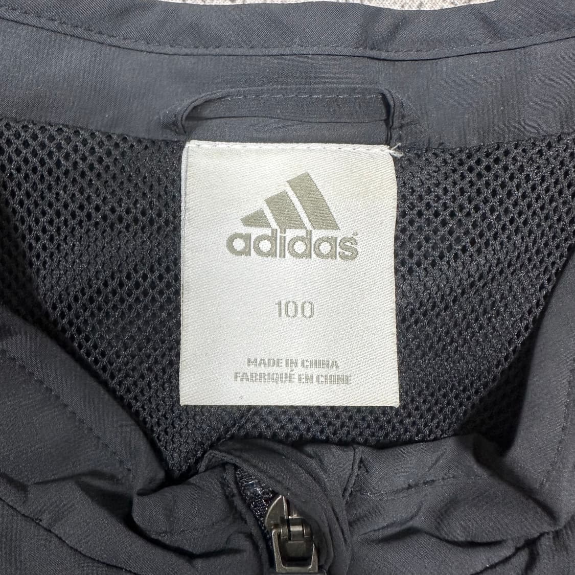 ✨ (바배) 아디다스 검빨 반팔 블랙 바람막이 상품이미지3