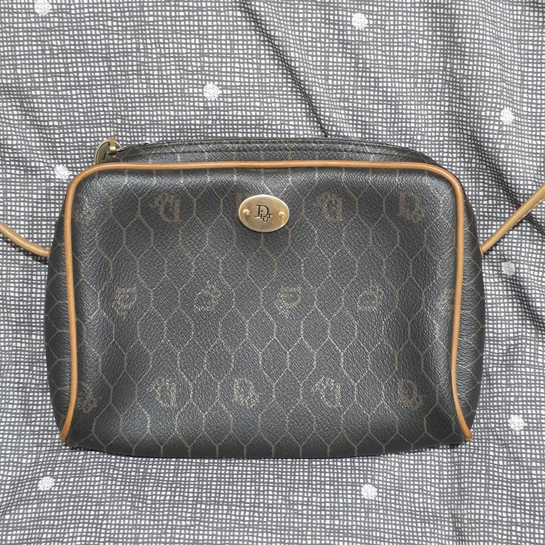 디올 빈티지 허니콤 숄더백 겸 크로스백 상품이미지1