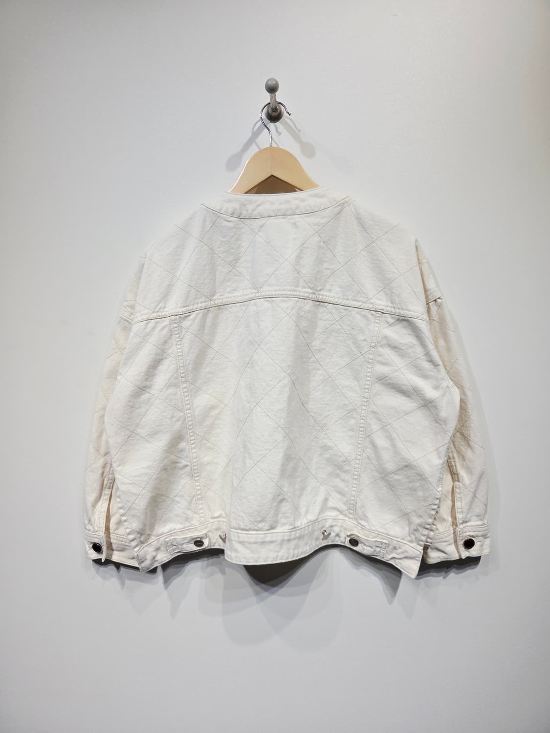 AFTERGLOW 애프터글로우 다이아 퀄팅 노카라 크롭 자켓 상품이미지6