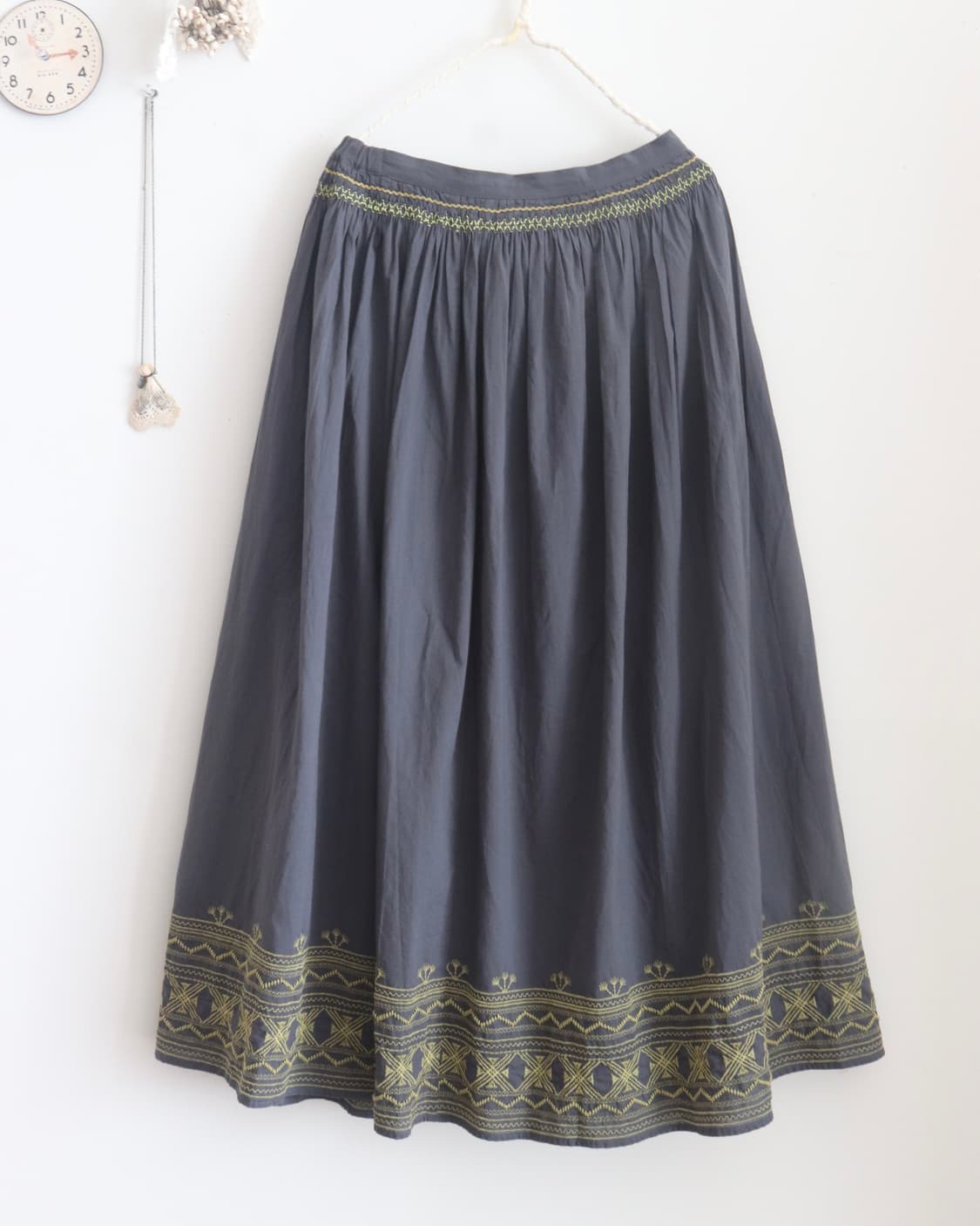 [Beams Heart] Ethnic Embroidery Skirt 상품이미지7