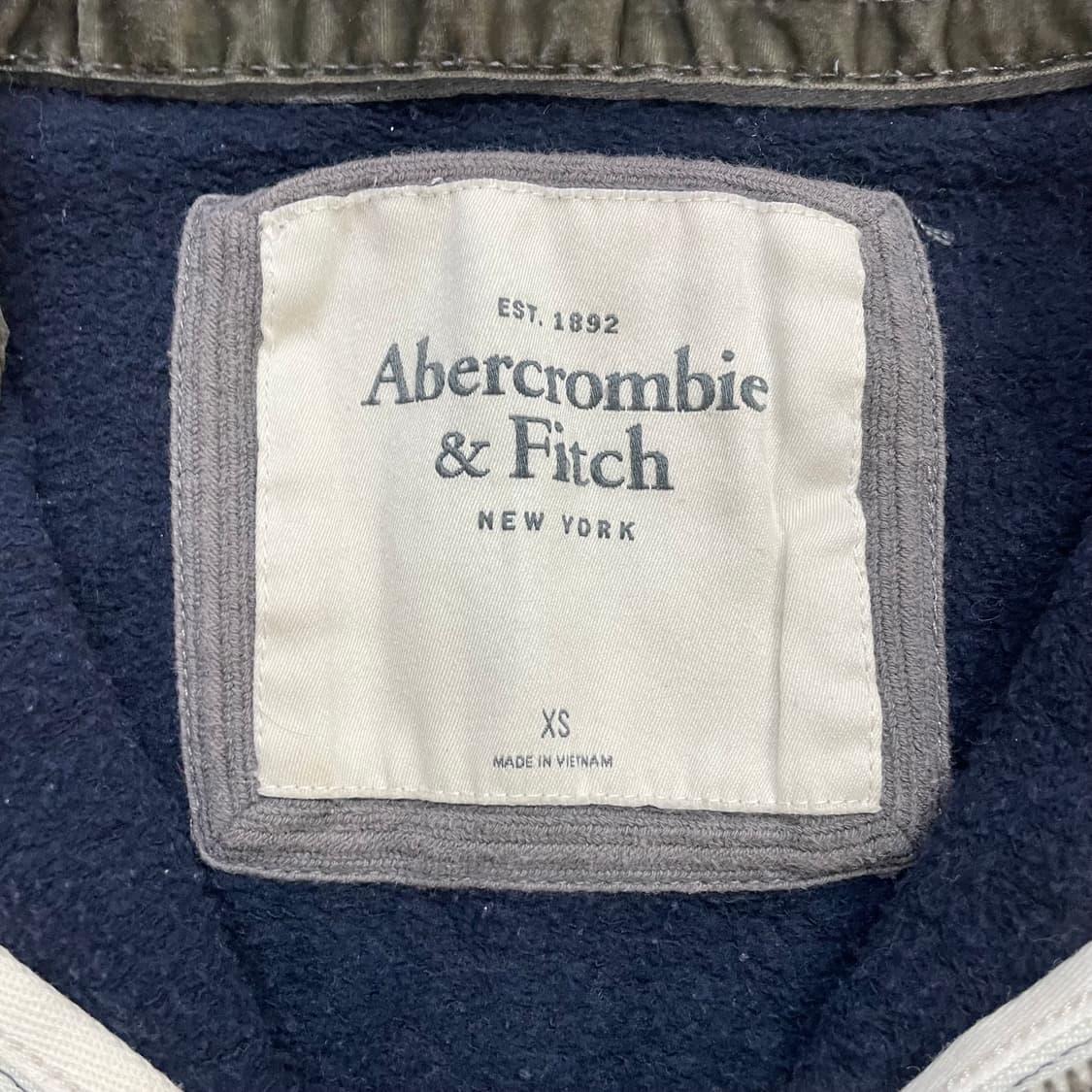 아베크롬비 피치 로고 후드집업 네이비 상품이미지4