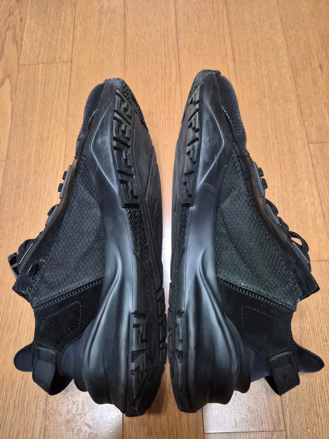 (정품) 펜디 플로우 스니커즈 260 (명품 남자 신발 운동화) 상품이미지6