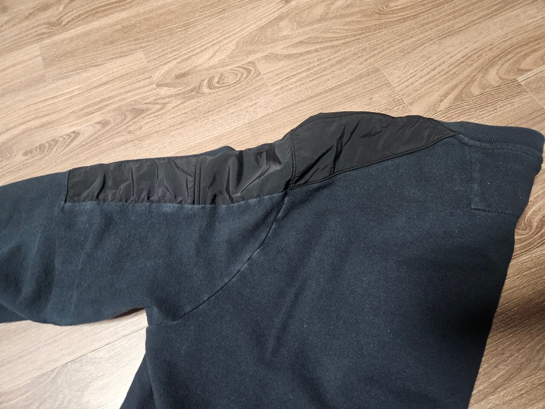 cp컴퍼니 포켓 맨투맨 M사이즈 상품이미지6