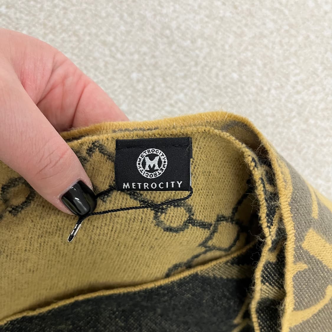 실측확인 메트로시티 테슬 머플러 숄 0130M2 상품이미지3