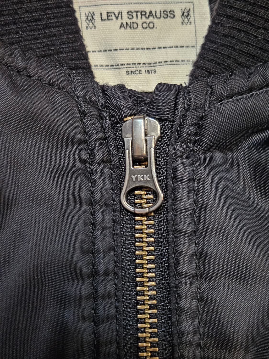 Levi’s 블랙 MA-1 봄버 자켓 상품이미지4