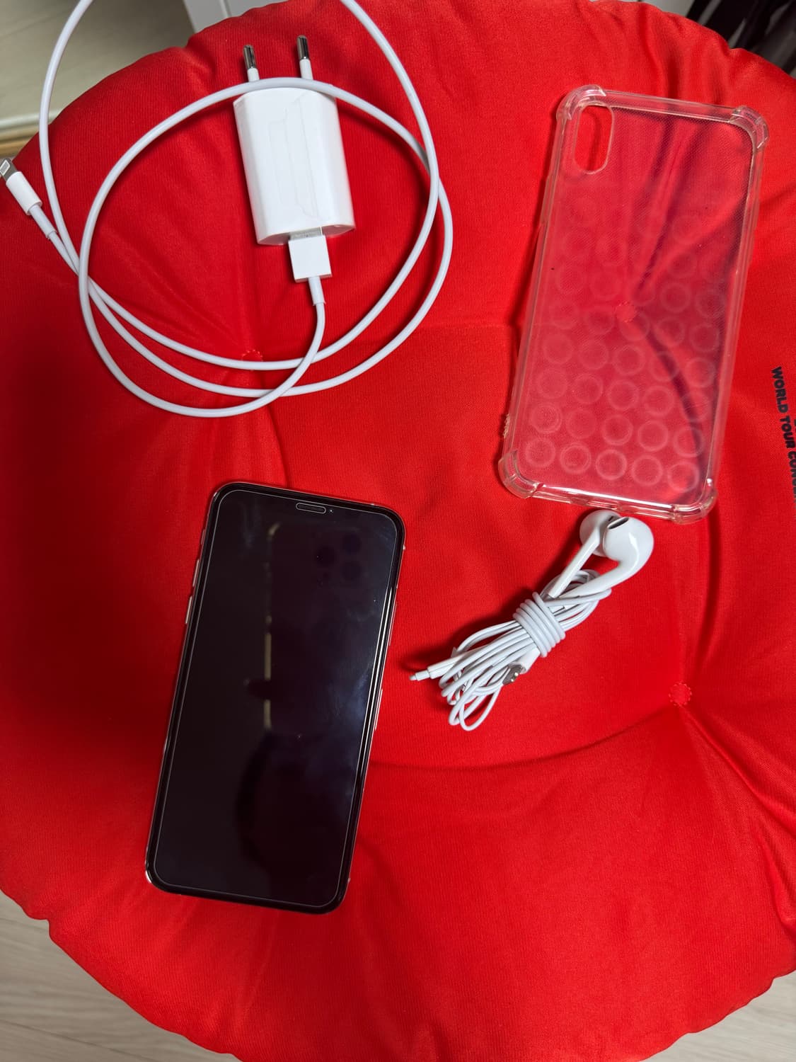 아이폰 xs 실버 64기가 해외판 무음 (배터리 100%) 상품이미지2