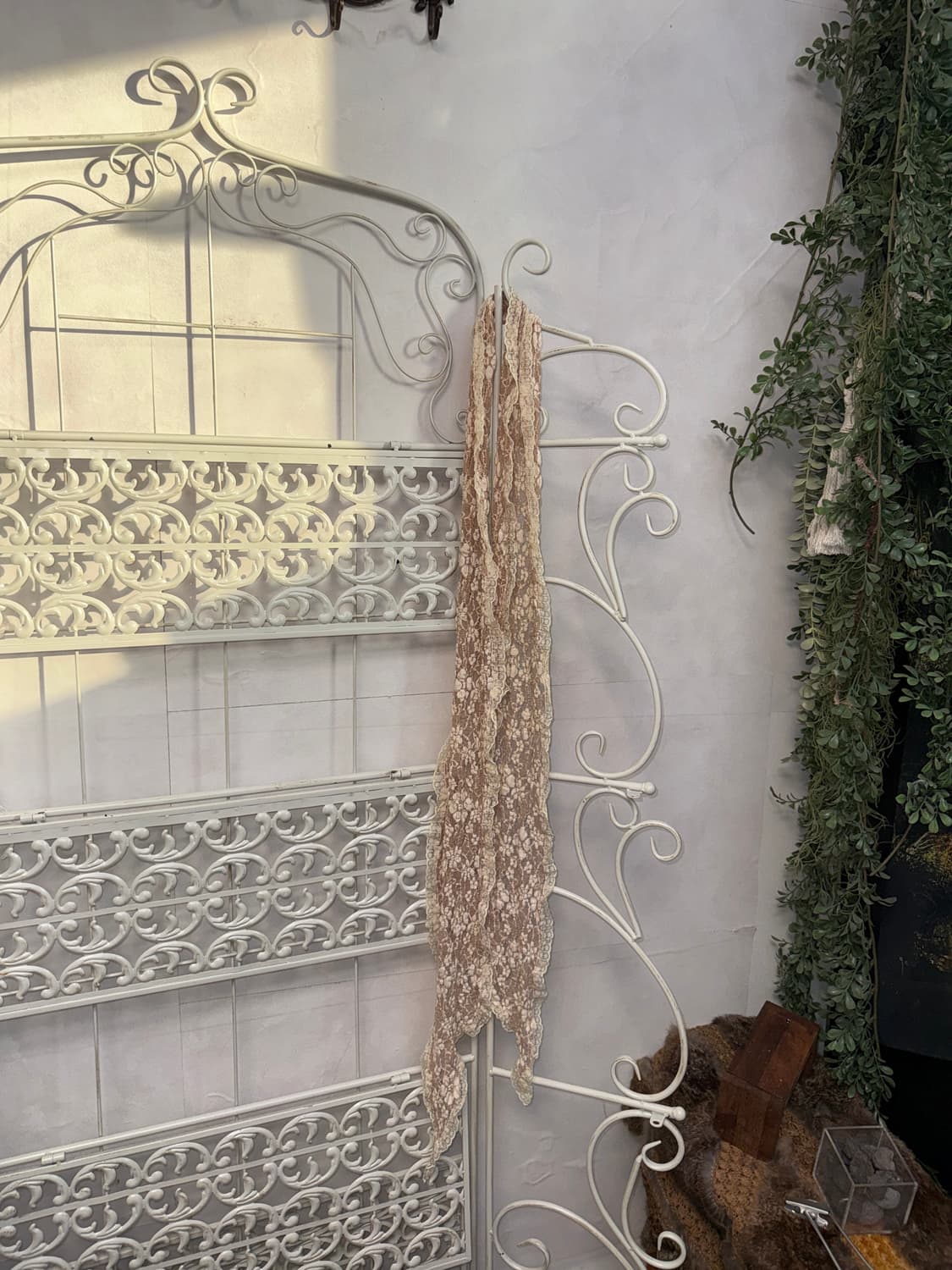 Indi pink floral lace scarf 상품이미지4