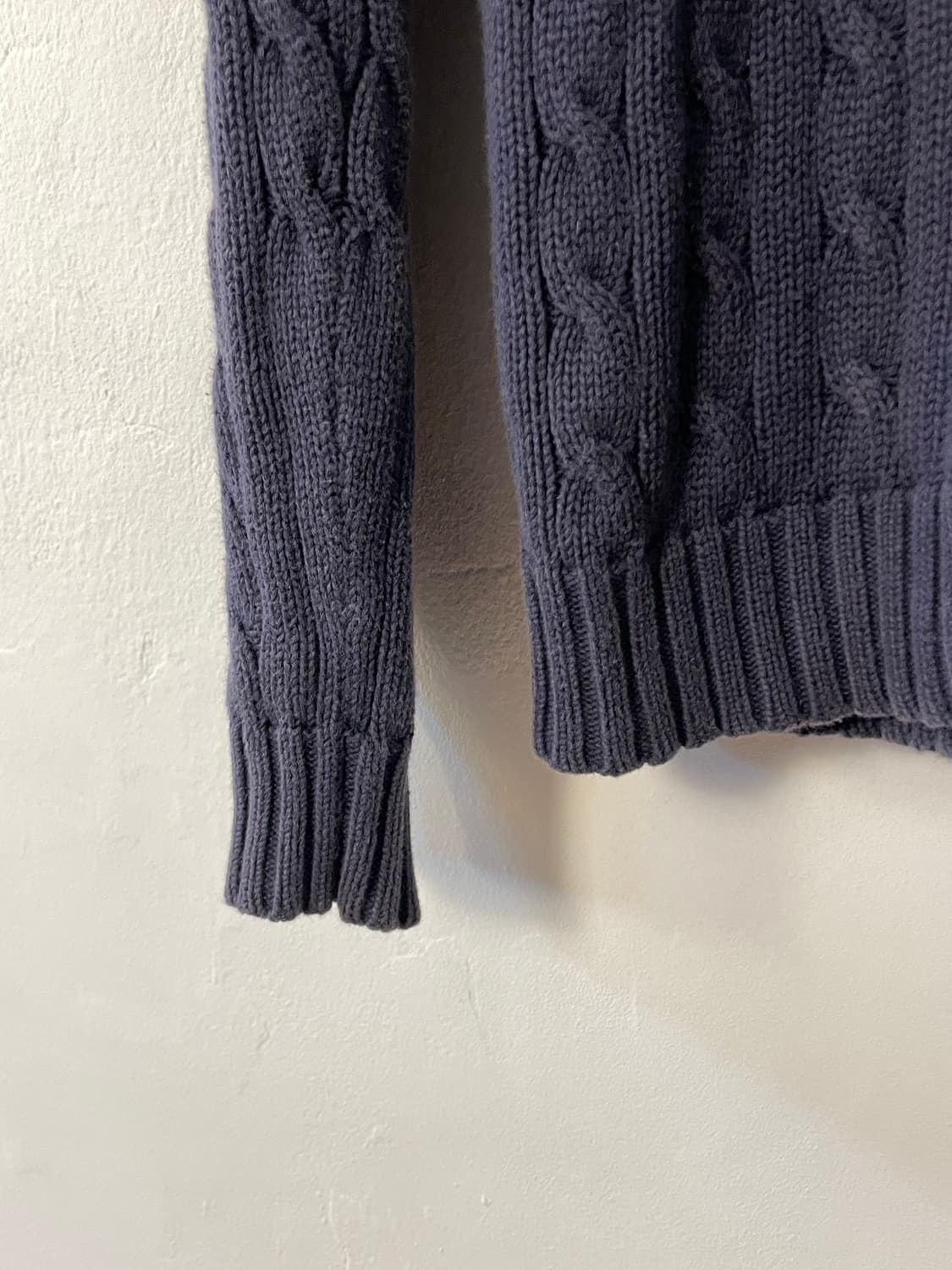 폴로 브이넥 니트  상품이미지6