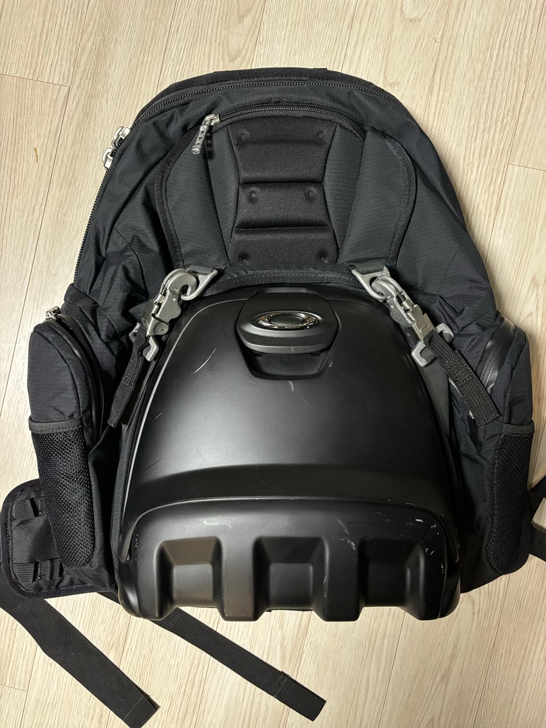 오클리 런치 박스 백팩 상품이미지1