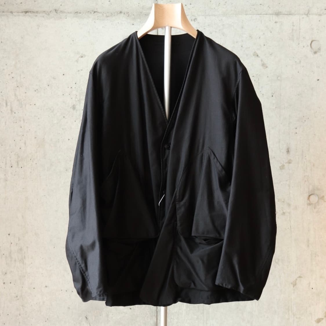 [2]코모리 COMOLI 코튼 새틴 몰스킨 헌팅자켓 상품이미지1