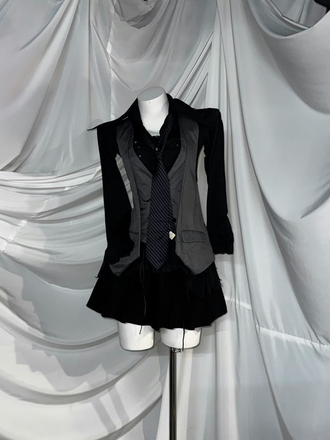 딤모아르 미사깔 나폴레옹 레더 펑크 프레피 코디세트 상품이미지8