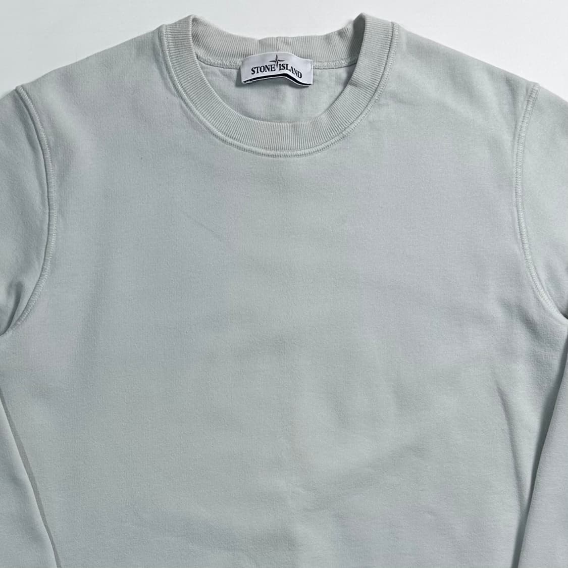 스톤아일랜드 와펜 맨투맨 상품이미지2