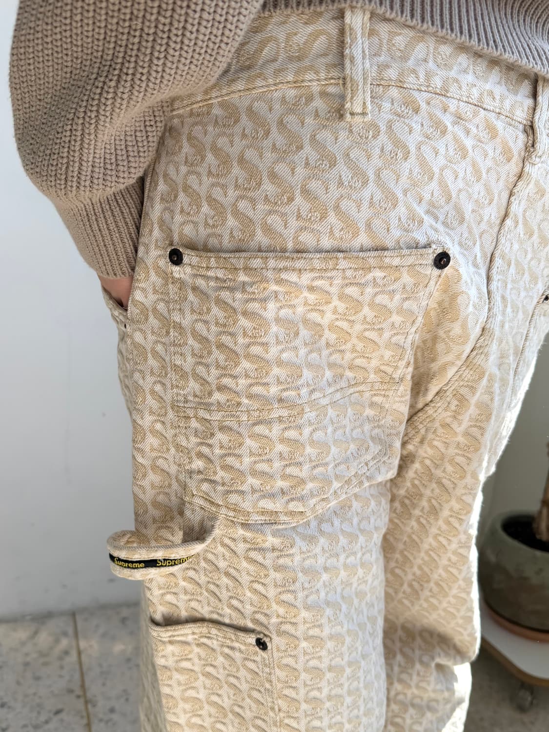 Supreme 모노그램 자수 더블니 워크 팬츠 상품이미지9