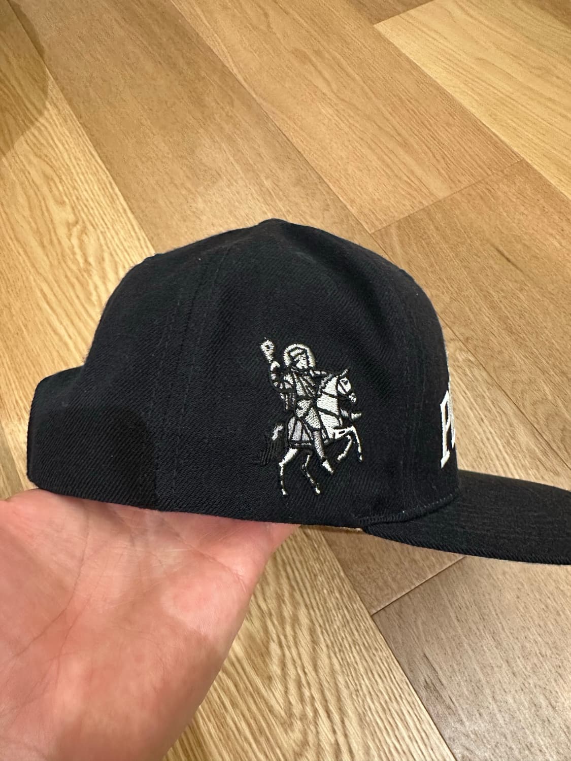 팔라스 세이브 스냅백 네이비 24SS 상품이미지5