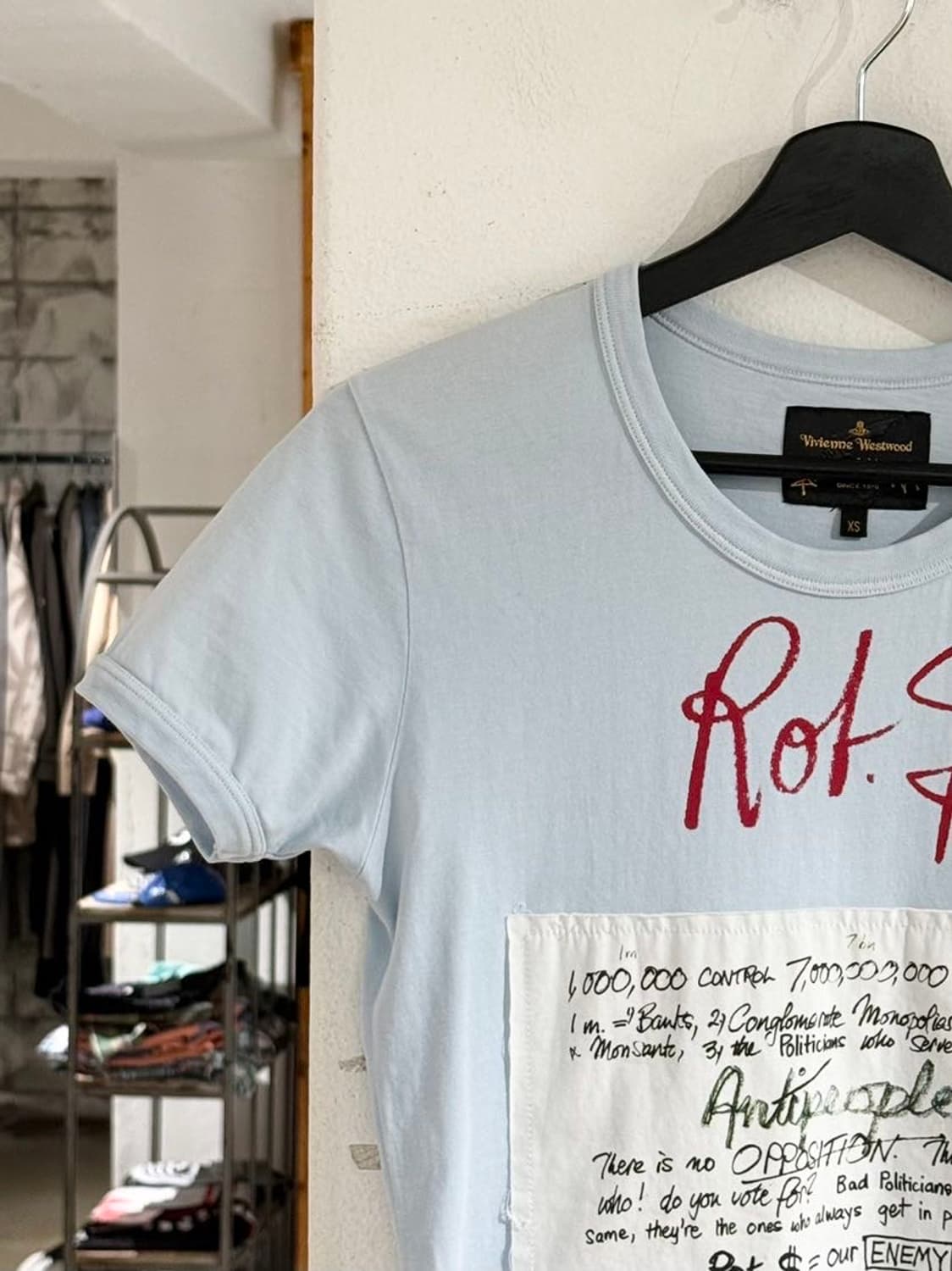 비비안 웨스트우드 앵글로매니아 라이트블루 그래픽 패치 티셔츠 상품이미지2