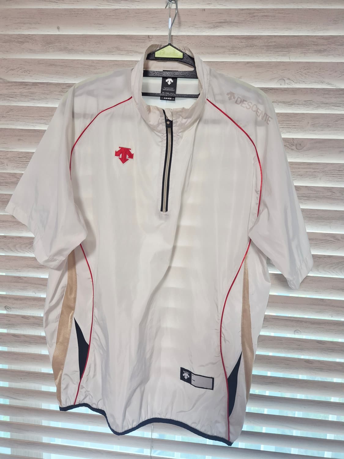 데상트반팔아노락(정품)반팔바람막이 상품이미지2