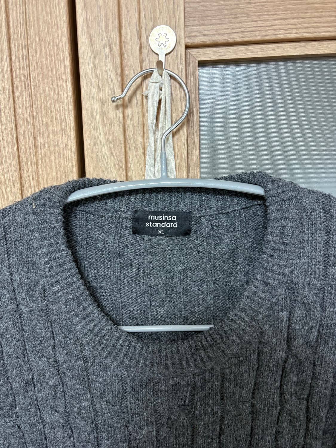 무신사 스탠다드 케이블 크루 넥 니트 [미디엄 그레이] 상품이미지3