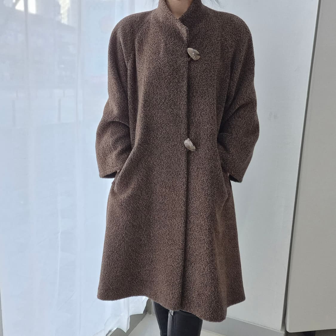 울 100% 브라운 부클 오버핏 코트 상품이미지2