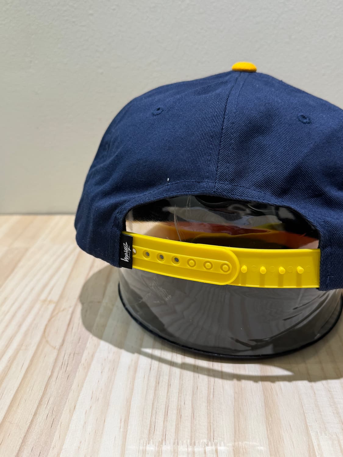 스투시 투톤 자수로고 스냅백 상품이미지3