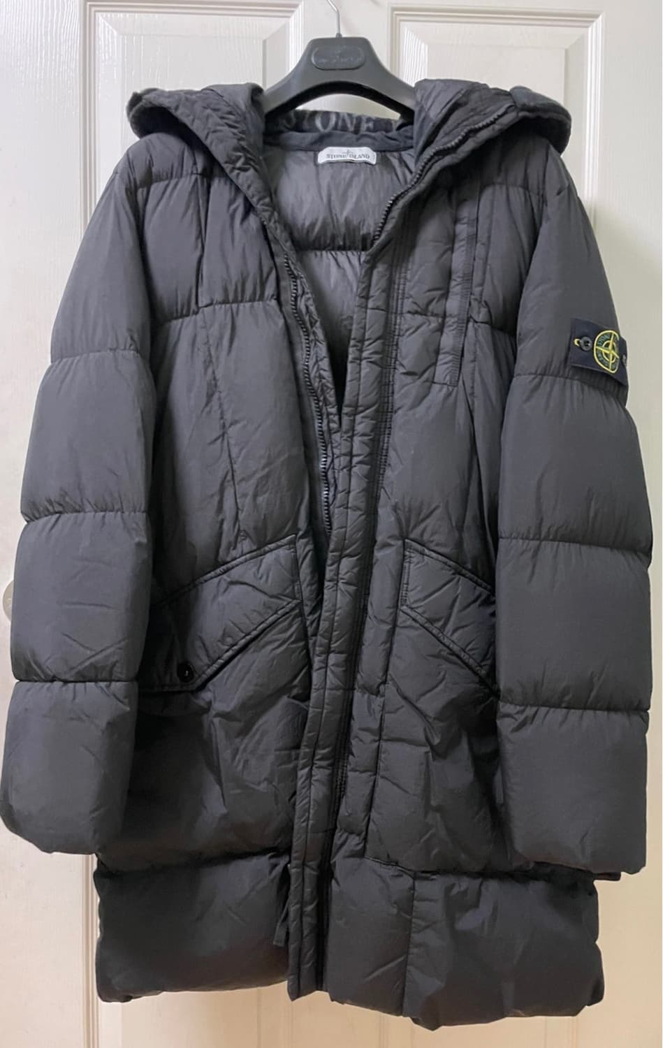 [미착용 새상품] 스톤아일랜드 크링클랩스 롱패딩 블랙 L 상품이미지1