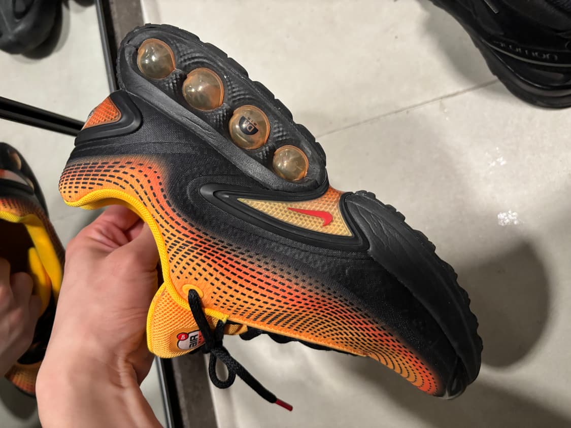 나이키 에어맥스 dn se 270 사이즈 판매합니다 상품이미지2