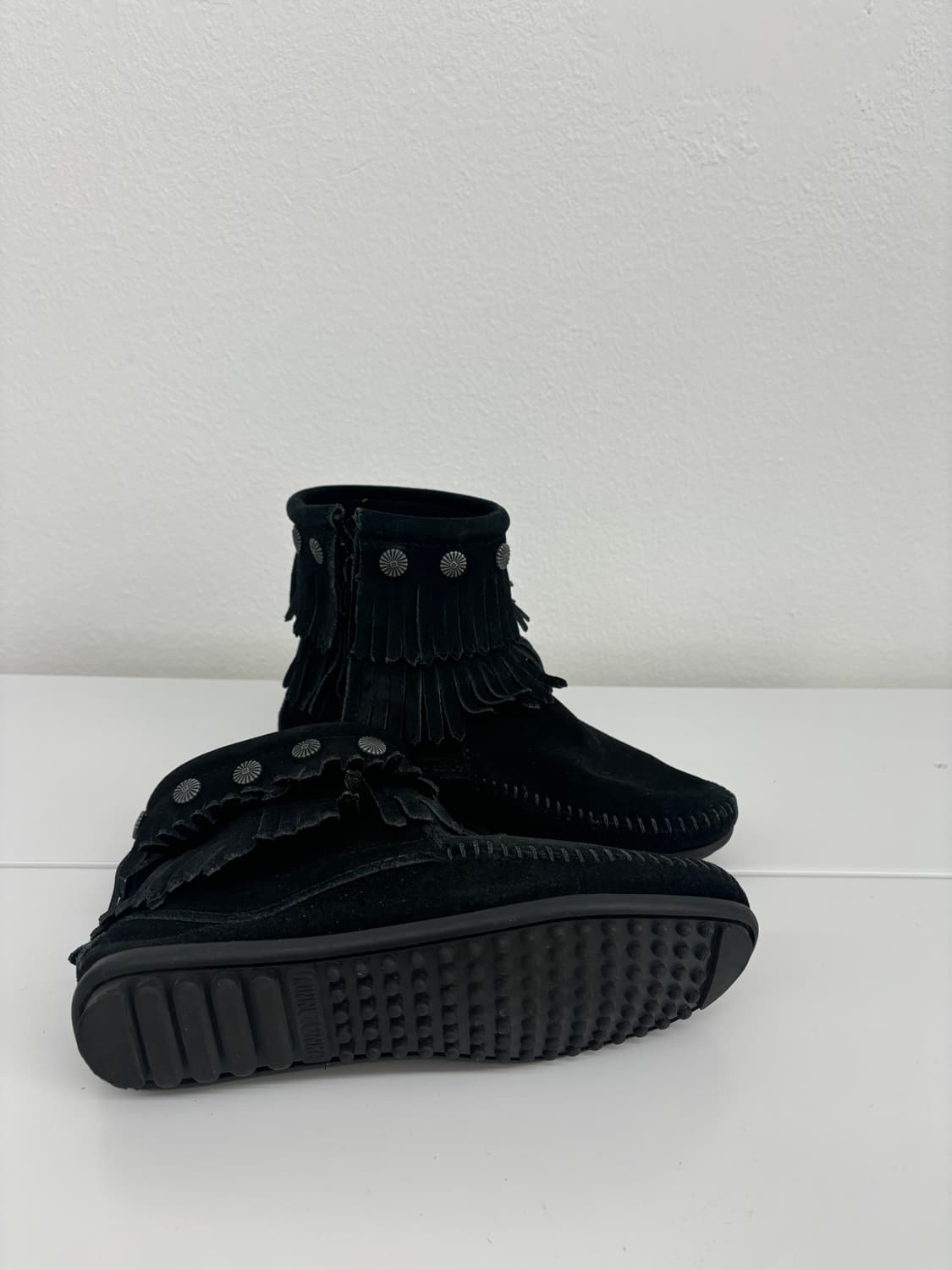 Minnetonka 프린지 부츠 스웨이드 상품이미지4