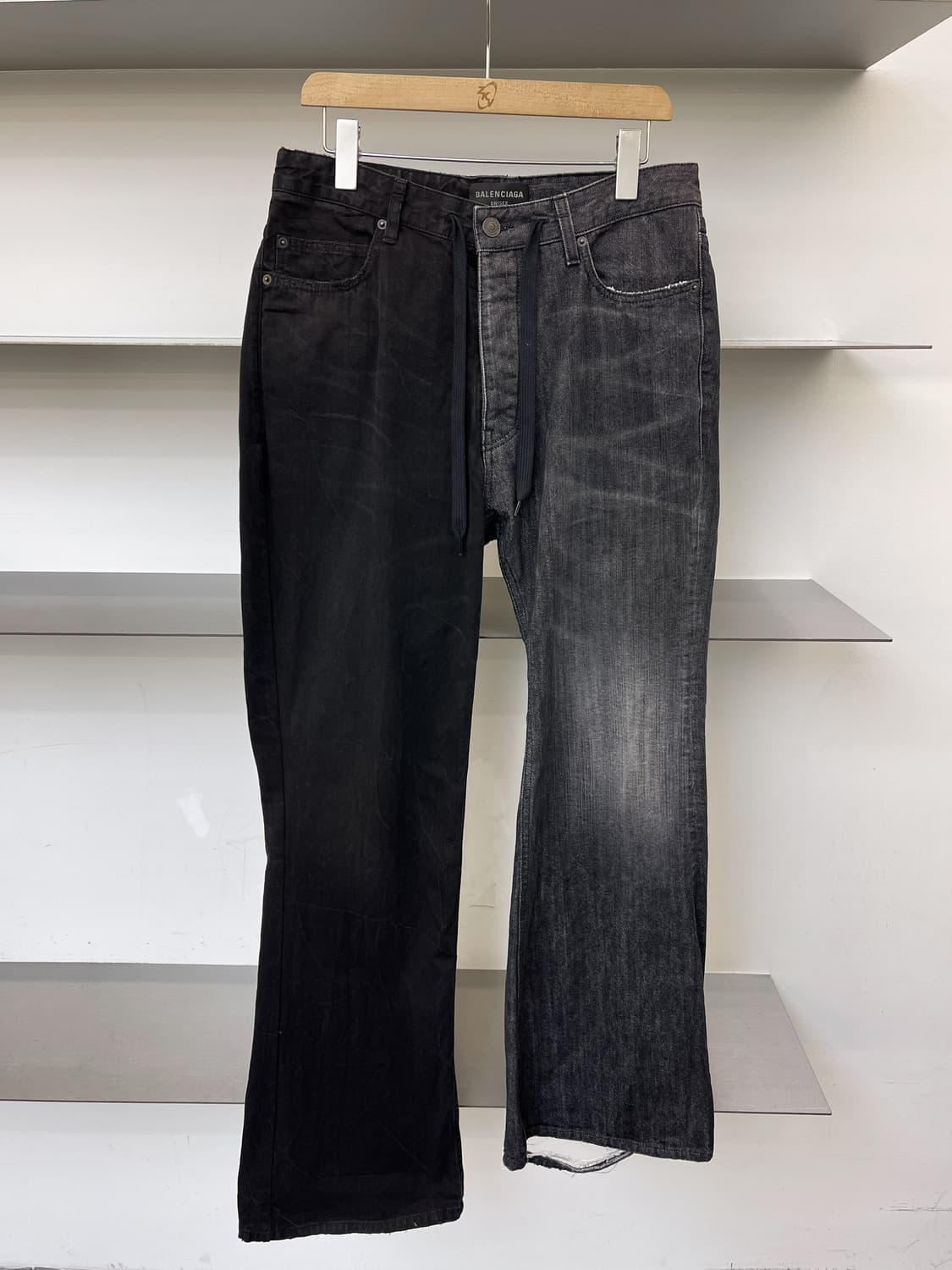 발렌시아가 2024 피프티-피프티 진스 상품이미지1