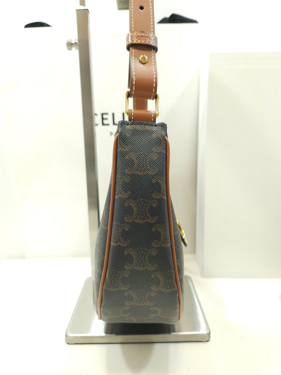 [새상품급/풀구성] 셀린느 미디엄 트리옹프 아바백 캔버스 상품이미지5