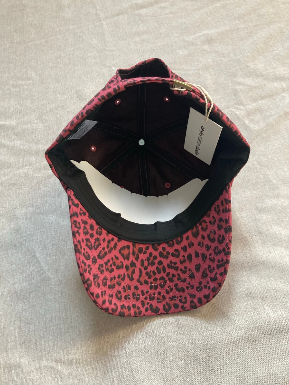 에이와이오 뉴 로고 레오파드 볼캡 핑크 상품이미지4