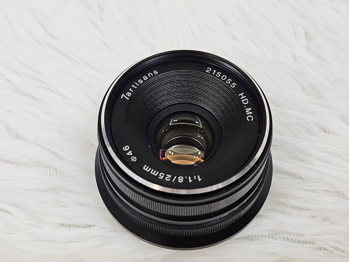 [민트] 7Artisans 7장인 25mm F1.8 렌즈 후지마운트 판매 상품이미지3