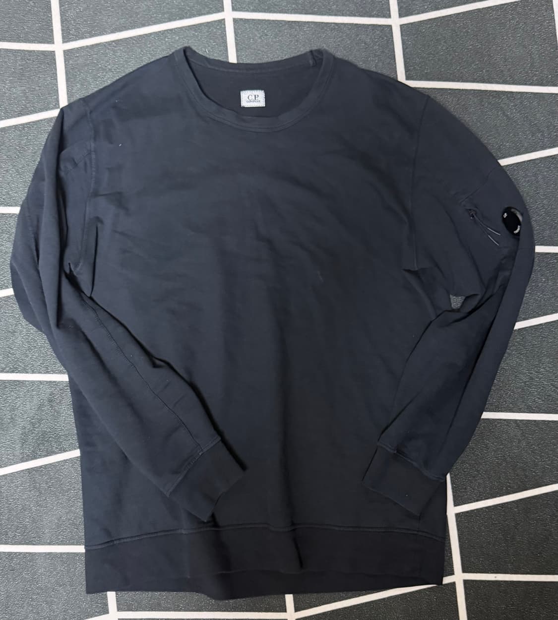 CP컴퍼니 맨투맨 상품이미지3