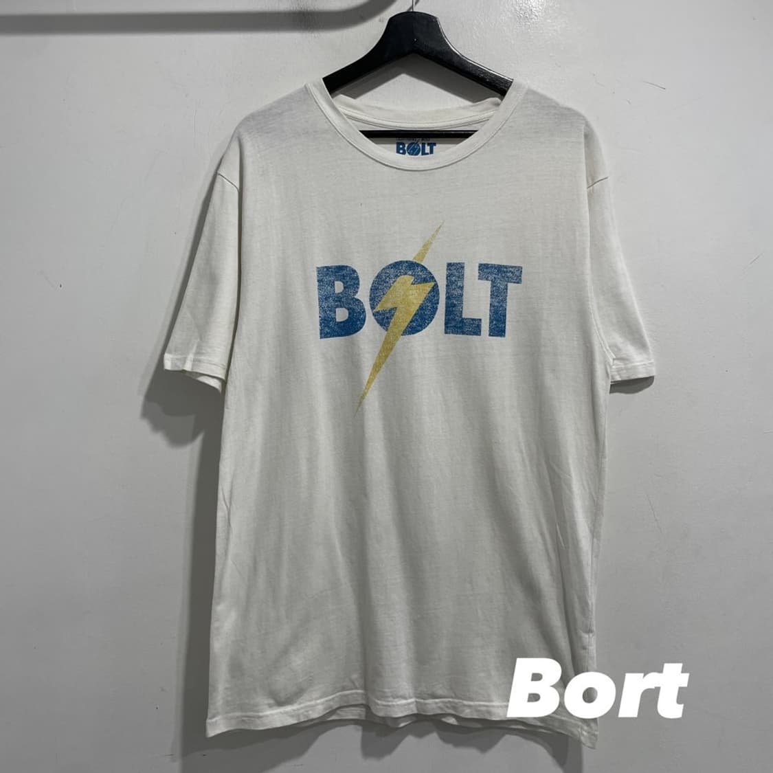 볼트 로고 프린팅 반팔티 상품이미지1