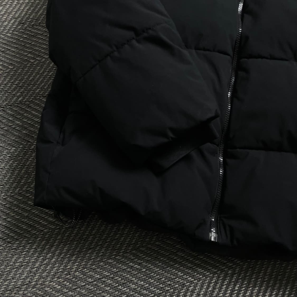 리복 박시핏 다운 푸퍼 패딩 블랙y 4528 상품이미지4