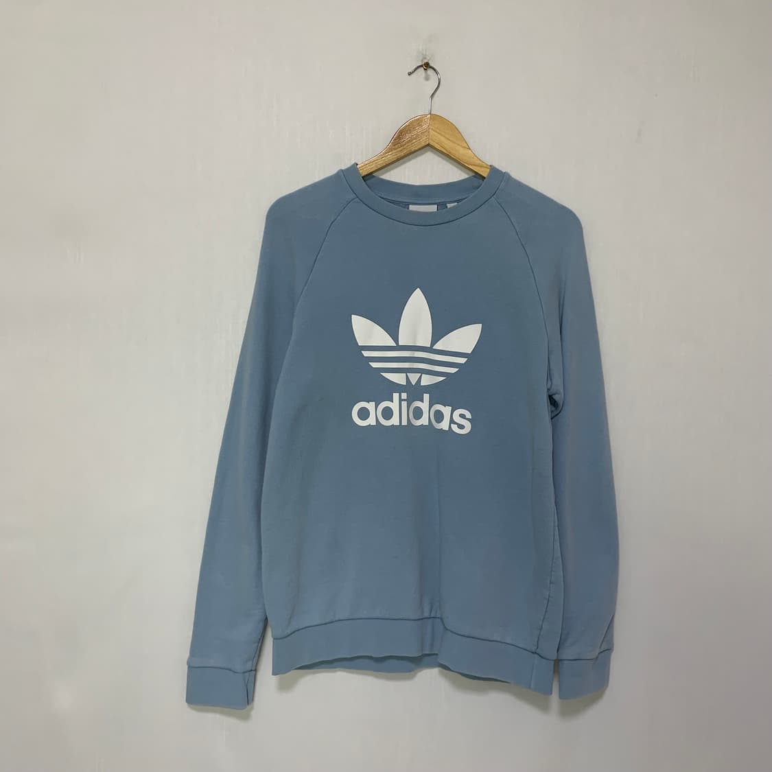 아디다스 빈티지 트레포일 로고 맨투맨 하늘색 L 상품이미지1