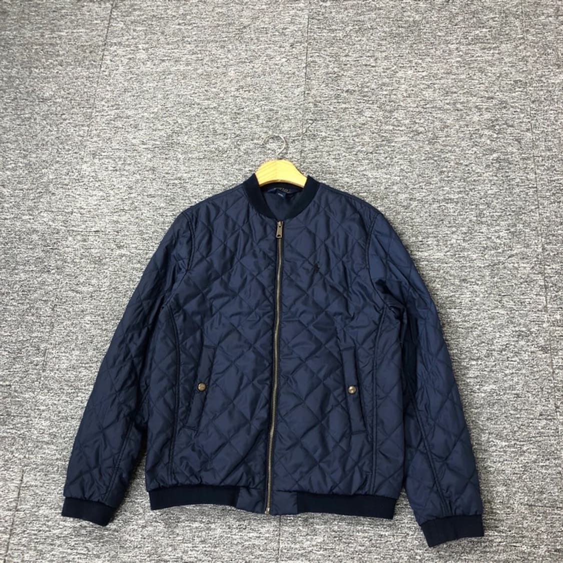 폴로 정품 퀼팅 경량자켓 네이비 톤온톤로고 상품이미지4
