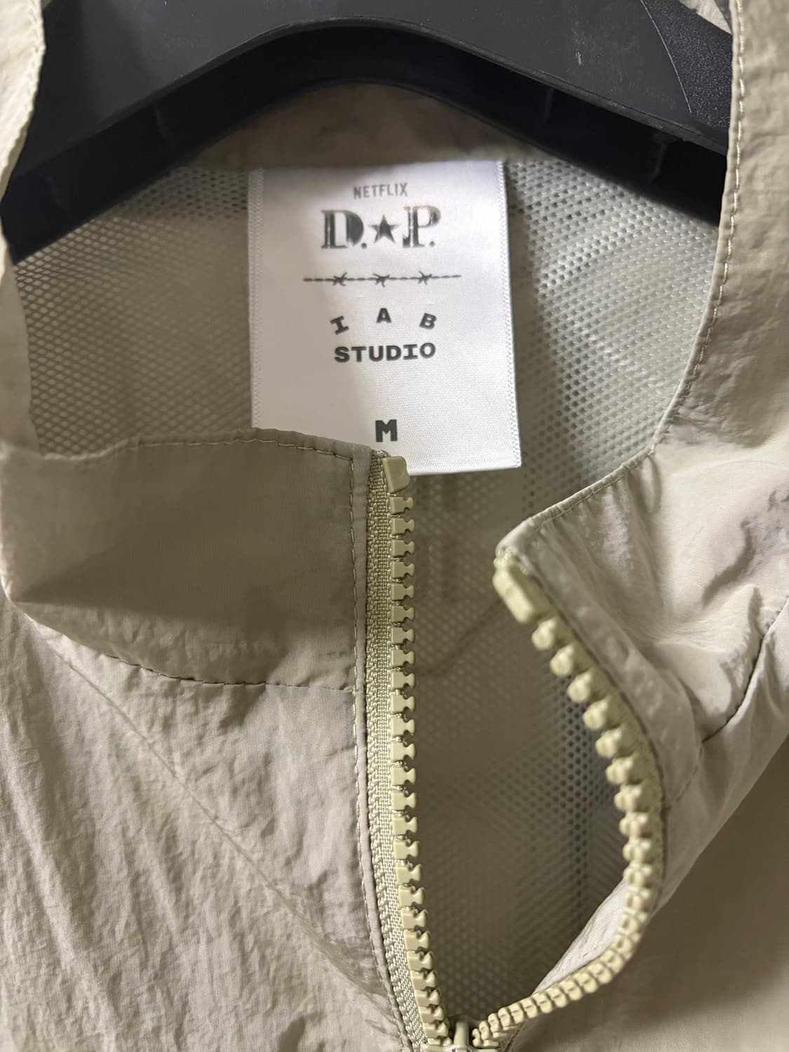 아이앱 스튜디오 D.P콜라보 바람막이 상품이미지4