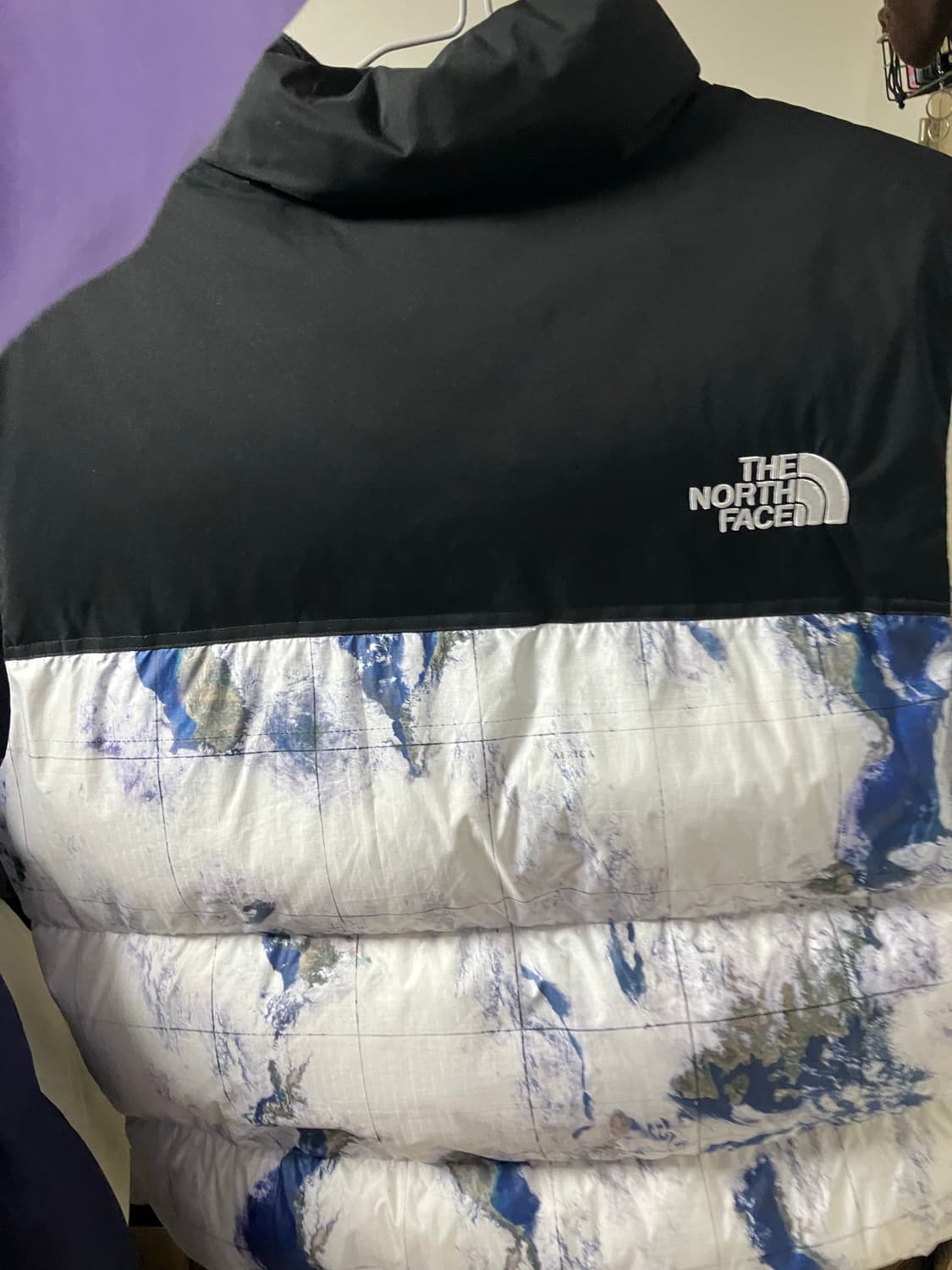노스페이스 지구 패딩조끼 xxl 상품이미지2