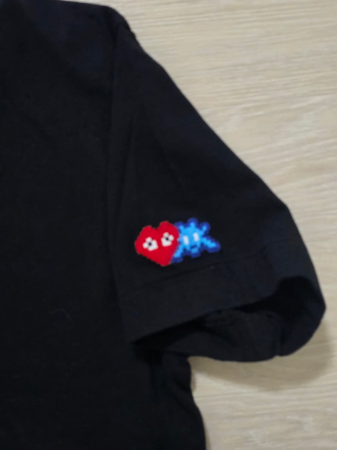 XL) 꼼데가르송 X 인베이더 반팔 AZ-T328 상품이미지3