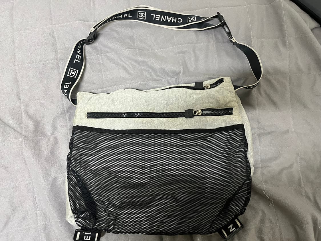 샤넬 스포츠 퀄팅클라우드 버클 메신저백(정품) 상품이미지3