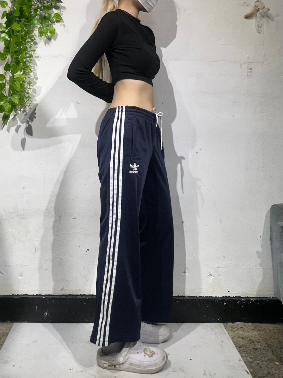 아디다스 네이비 와이드 화이트 삼선 부츠컷 파이어버드 팬츠 상품이미지1