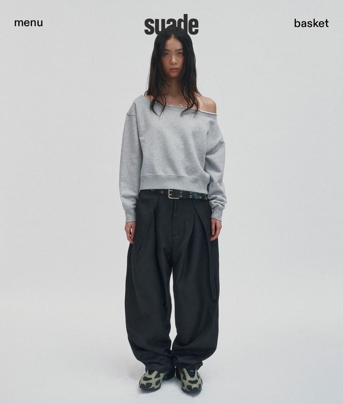 suade 스웨이드 원숄더 크롭 맨투맨 그레이 상품이미지3