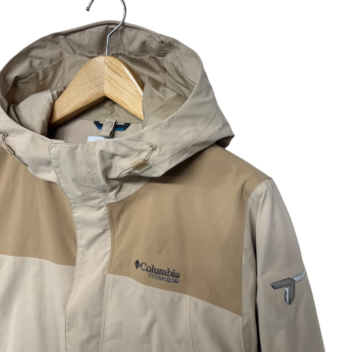 컬럼비아 티타늄 바람막이자켓 베이지 상품이미지3